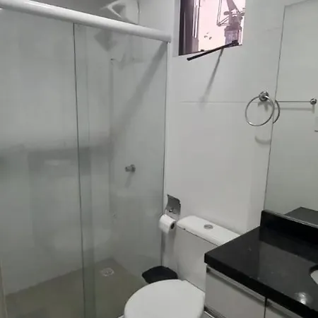 Apartamentos Ed London, Na Av Principal A Poucos Passos Das Termas Piratuba Exterior photo