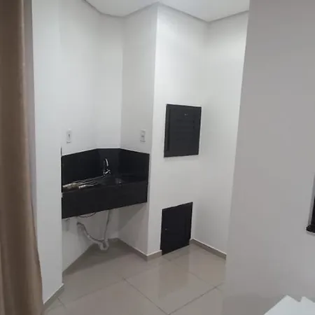 Apartamentos Ed London, Na Av Principal A Poucos Passos Das Termas Piratuba Exterior photo